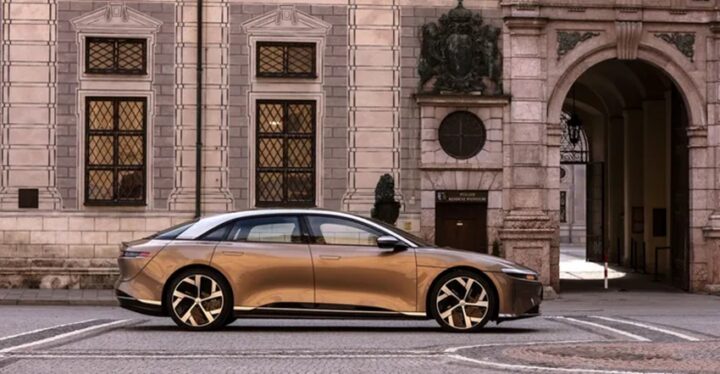Lucid comes with a new luxury electric limousine: Lucid Air Sedan