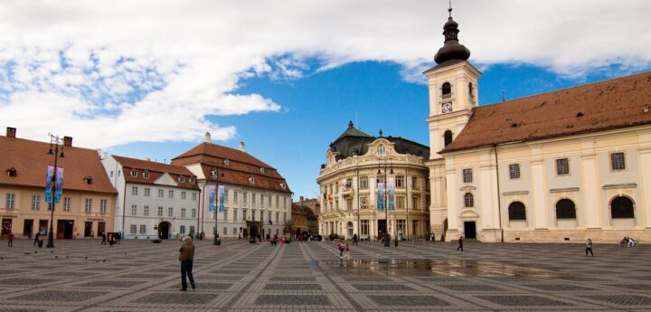 The best travel tips for Sibiu in Romania / Sibiu Travel Guide