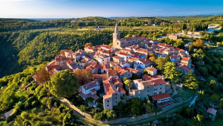 Grožnjan: Croatia’s Unique Artists’ Village / Travel Guide