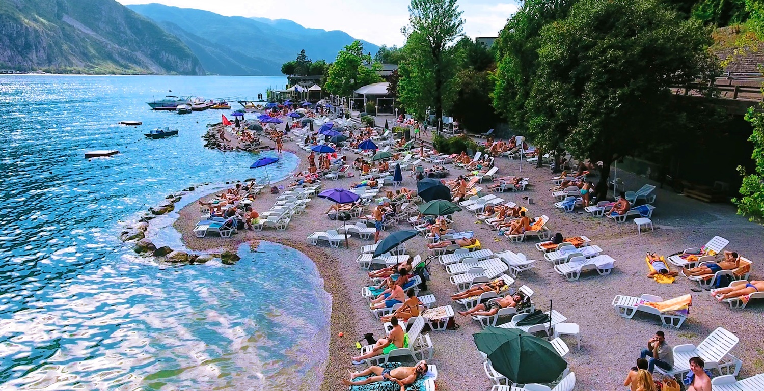 Lake Como Travel Guide - Beaches