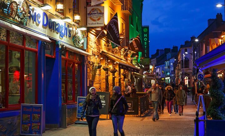 Galway Travel Guide / Galway Tips