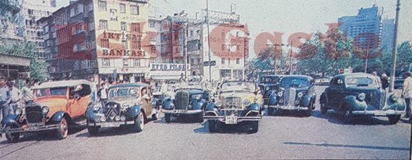 Antika otomobiller İstanbul’da yarıştı